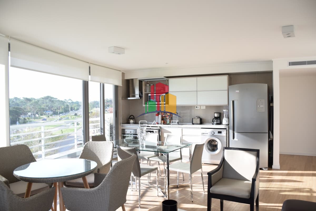 Gale Propiedades & Escribanía Apartamento ID.2258 - Apartamento en edificio de lujo