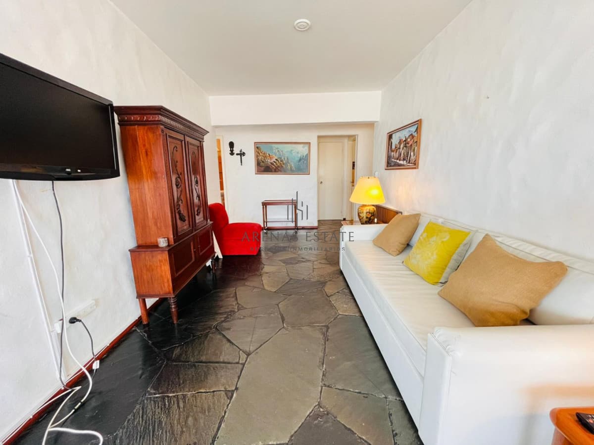 Apartamento ID.4504 - Apartamento 2 Dormitorios En Venta Punta del Este Península
