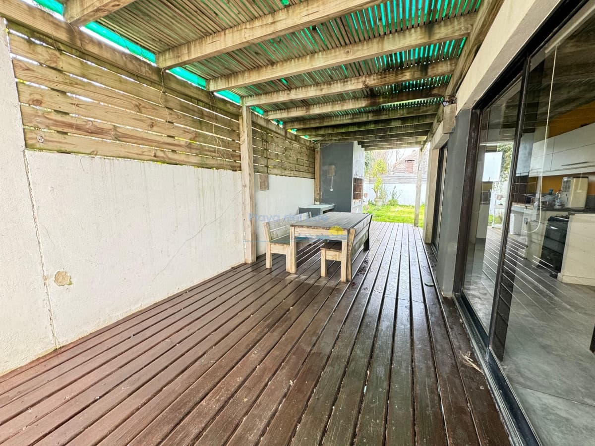 Casa alquiler anual, invernal y temporada - Inmobiliaria Playa del Este