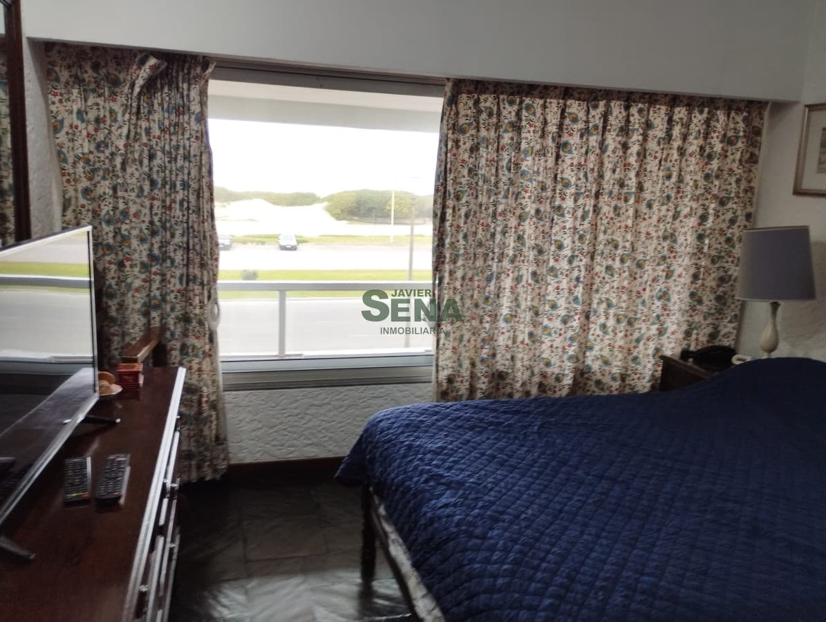 Alquiler de apartamento en la brava, 1 dormi en Parada 2, baño, cerca de todo