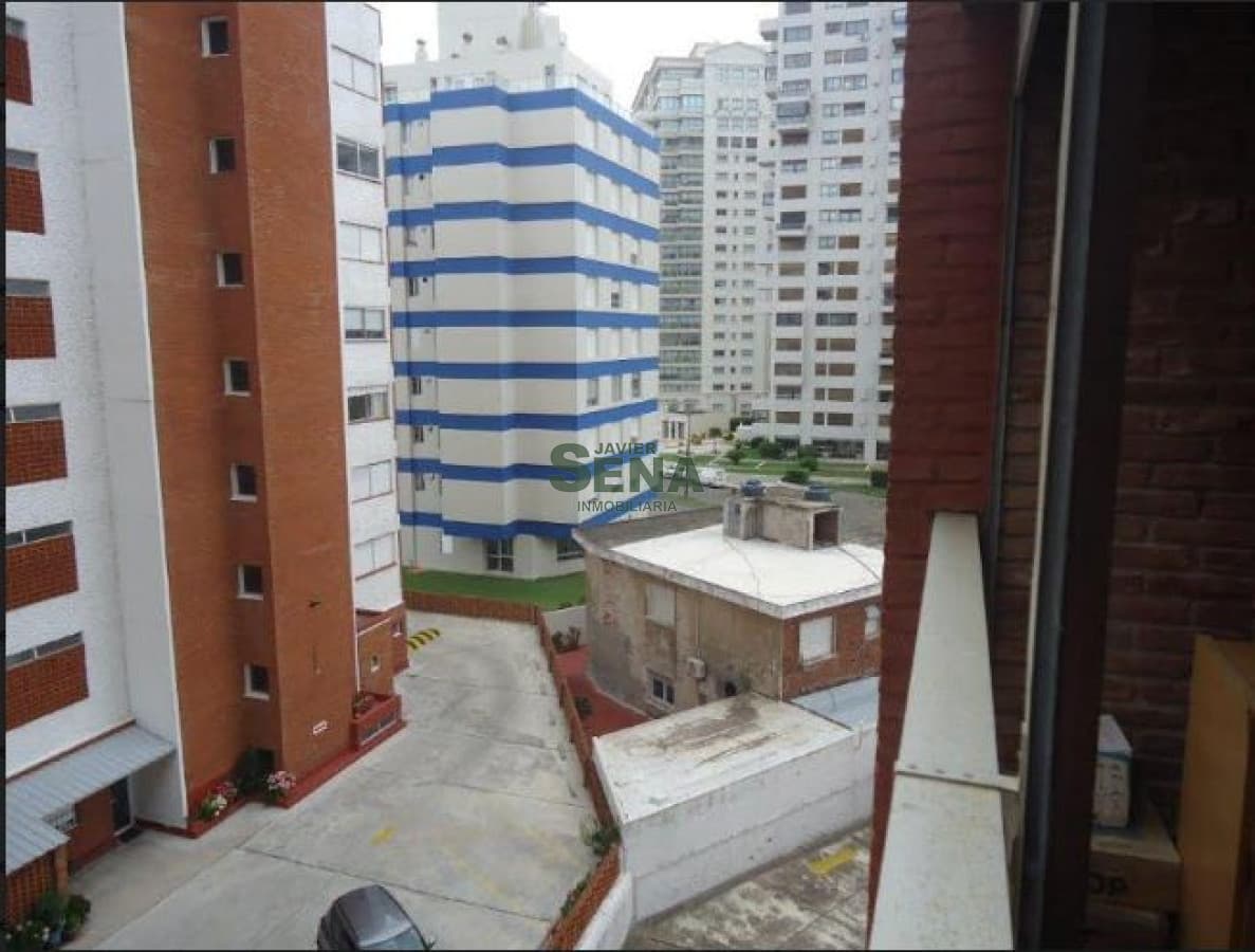 Alquiler en la Brava, lindo apartamento de 1 dormitorio, baño.