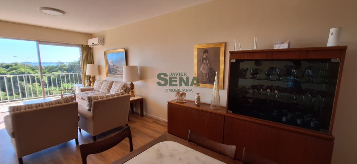 Alquiler de apartamento en la Mansa, 2 dormitorios, baño, cerca del mar.