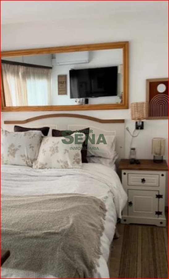 Venta de apartamento en la Peninsula, 1 dormitorio, baño, cerca de todo.