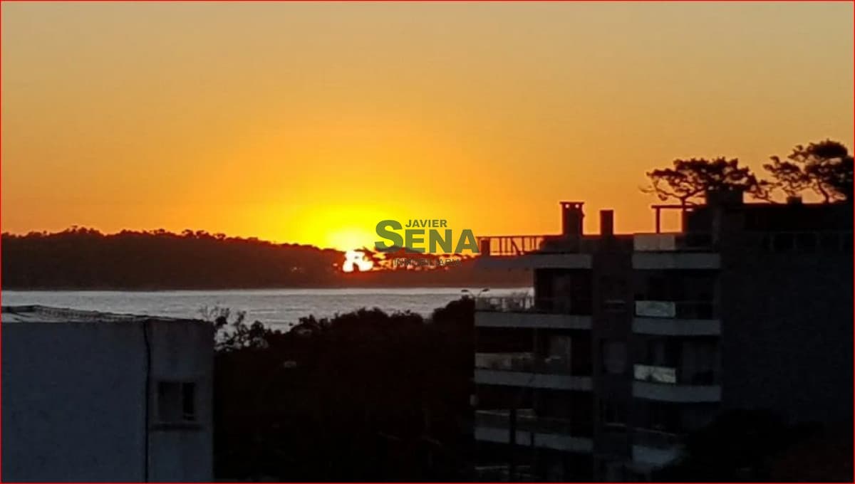 Alquiler, venta de apartamento en mansa, 2 dormitorios, 2 baños, buena vista.