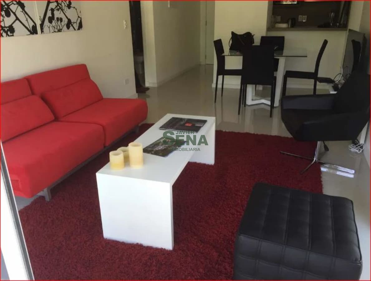Venta de apartamento en la Mansa, 1 dormitorio, baño, piscina y servicios.
