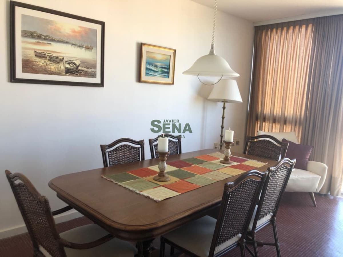 Alquiler de apartamento en la Mansa, 2 dormitorios, baño, balcon, buena vista al mar.