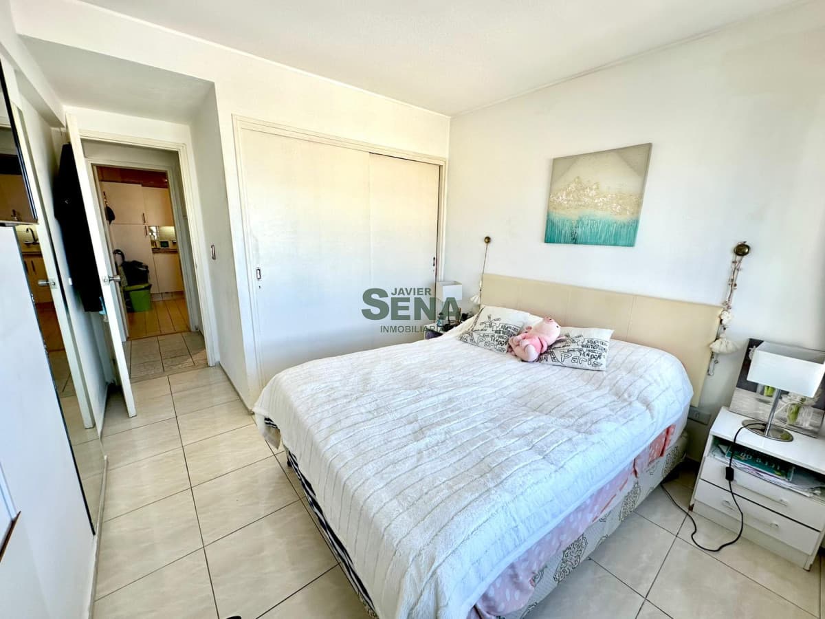 Alquiler temporal de apartamento de 1 dormitorio, baño, servicios.
