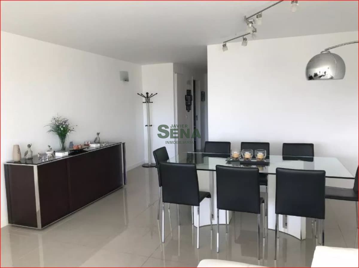 Alquiler y venta de apartamento en la Brava, 3 dormitorios, 4 baños, todos los servicios.