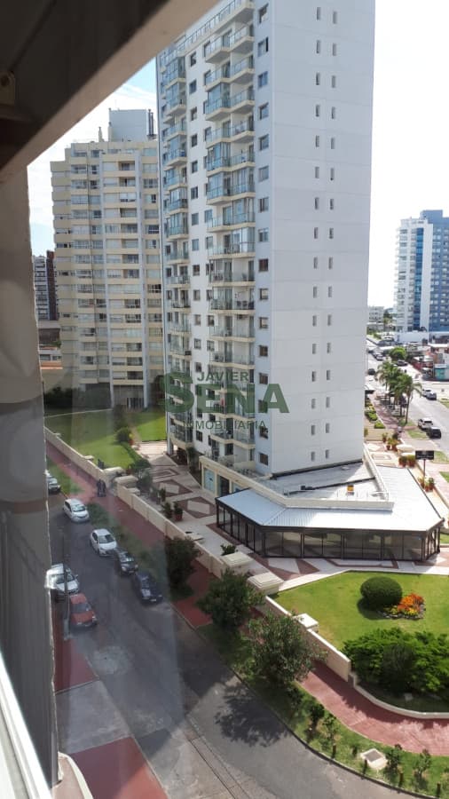 Alquiler de apartamento en la brava, 1 dormitorio, baño, piscina, linda vista.