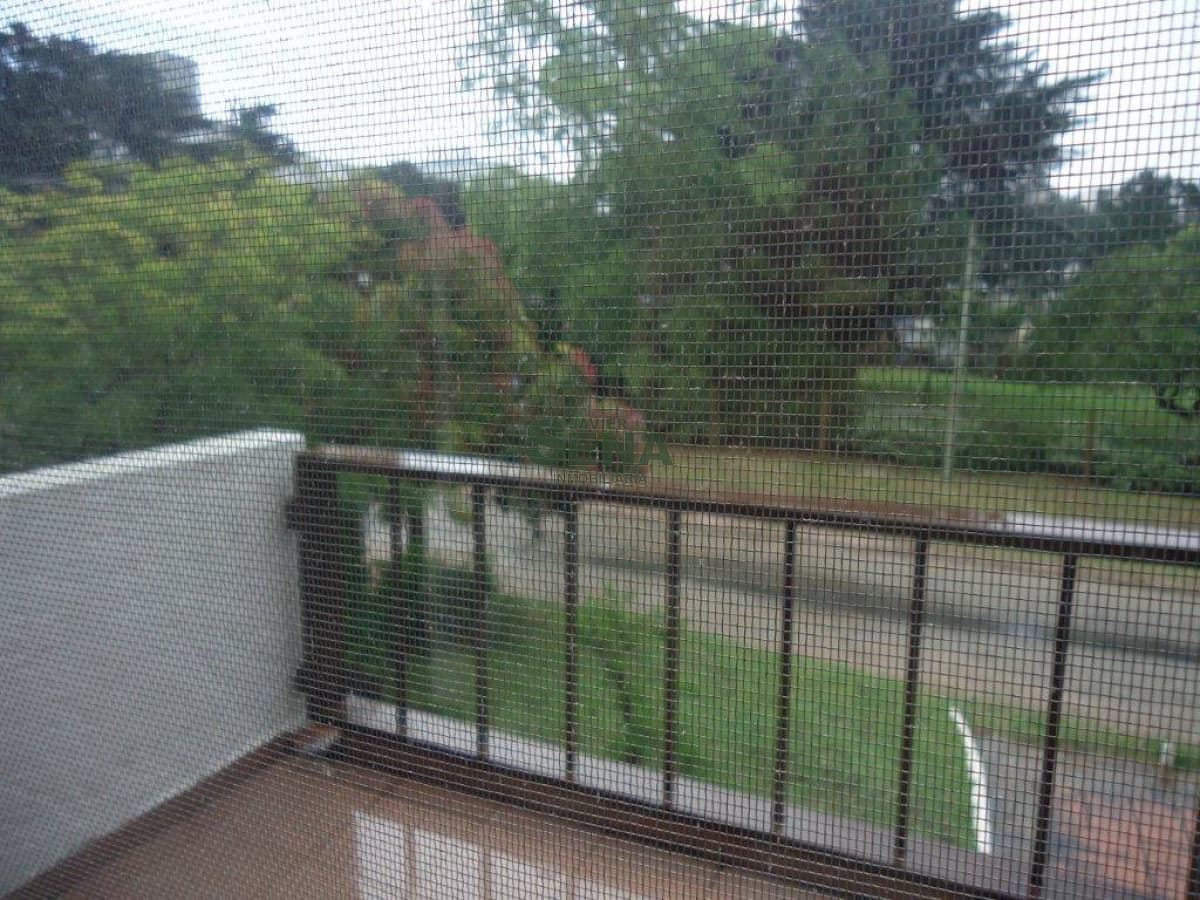 Alquiler y Venta de apartamento en la Brava, 3 dormitorios, 2 baños, planta baja, a metros del mar.