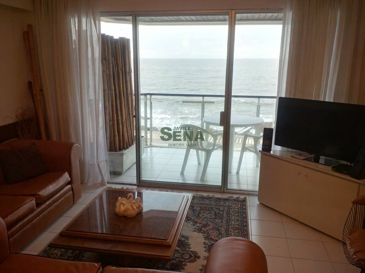 Venta apto en Peninsula, 3 dormitorios, 2 baños, divino apto, gran vista.