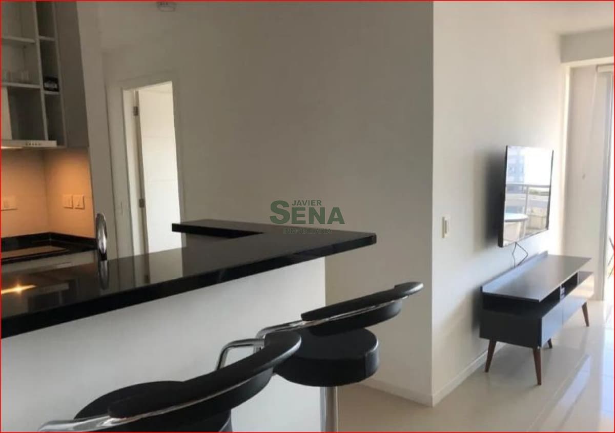 Alquiler de apartamento en la brava, 2 dormitorios, baño, piscina y buena vista a metros del mar.