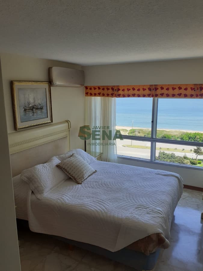 Venta y alquiler de apartamento en la mansa, 3 dormitorios, 2 baños, gran vista.