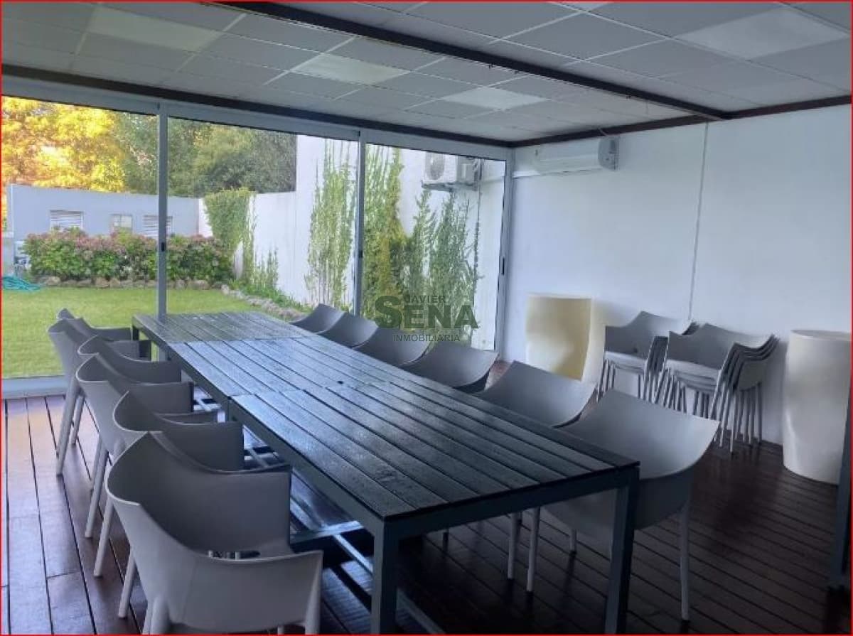 Alquiler de apart en la Roosevelt, 1 dormi, baño, balcon, piscina, servicios.