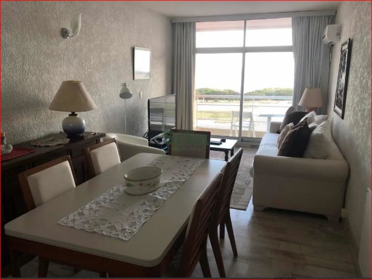 Venta de apartamento en la brava,  dormitorio, baño, balcon, muy buena vista.