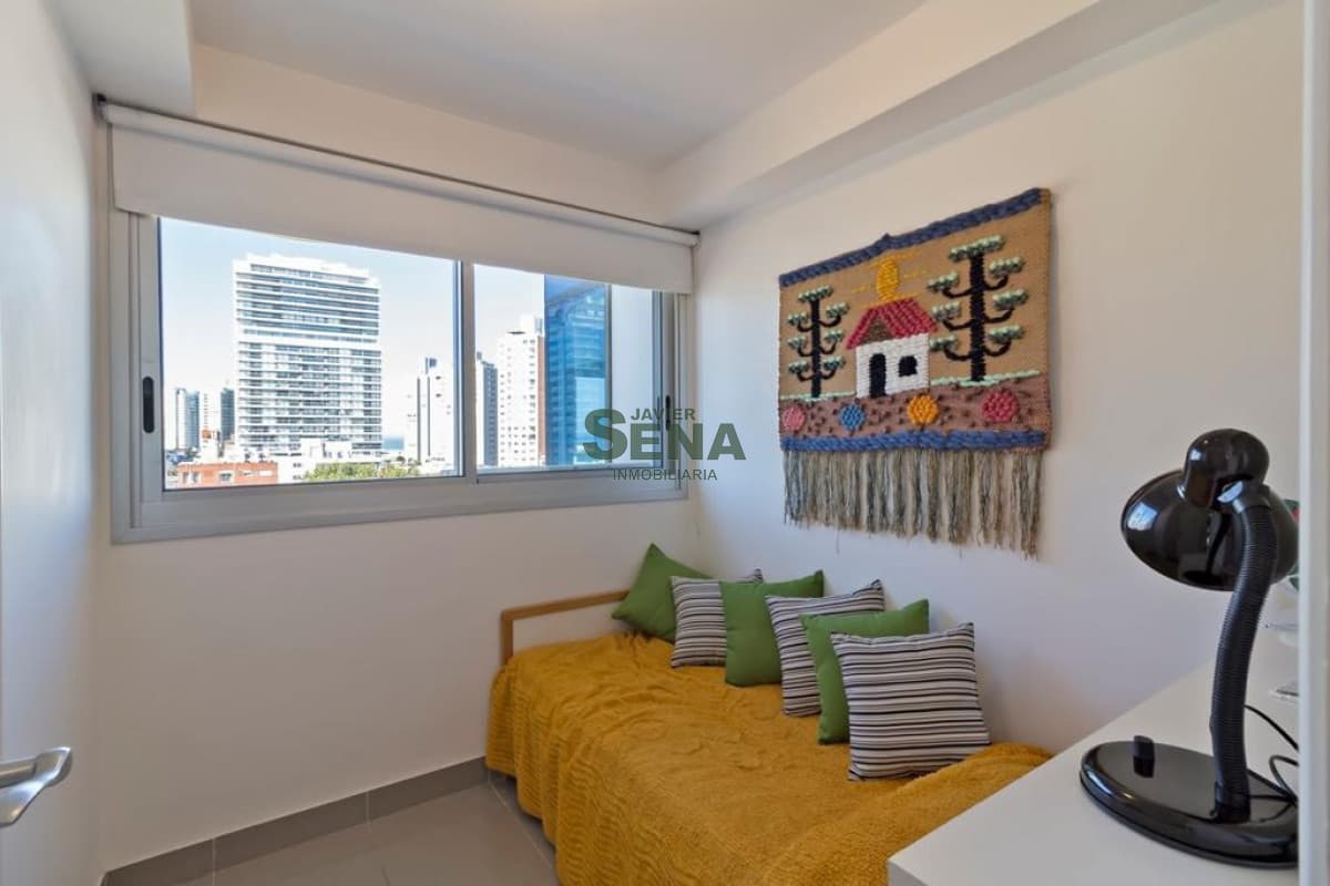 Alquiler dee Apartamento en la Mansa, 3 dormitorios, 2 baños, balcon, pileta.