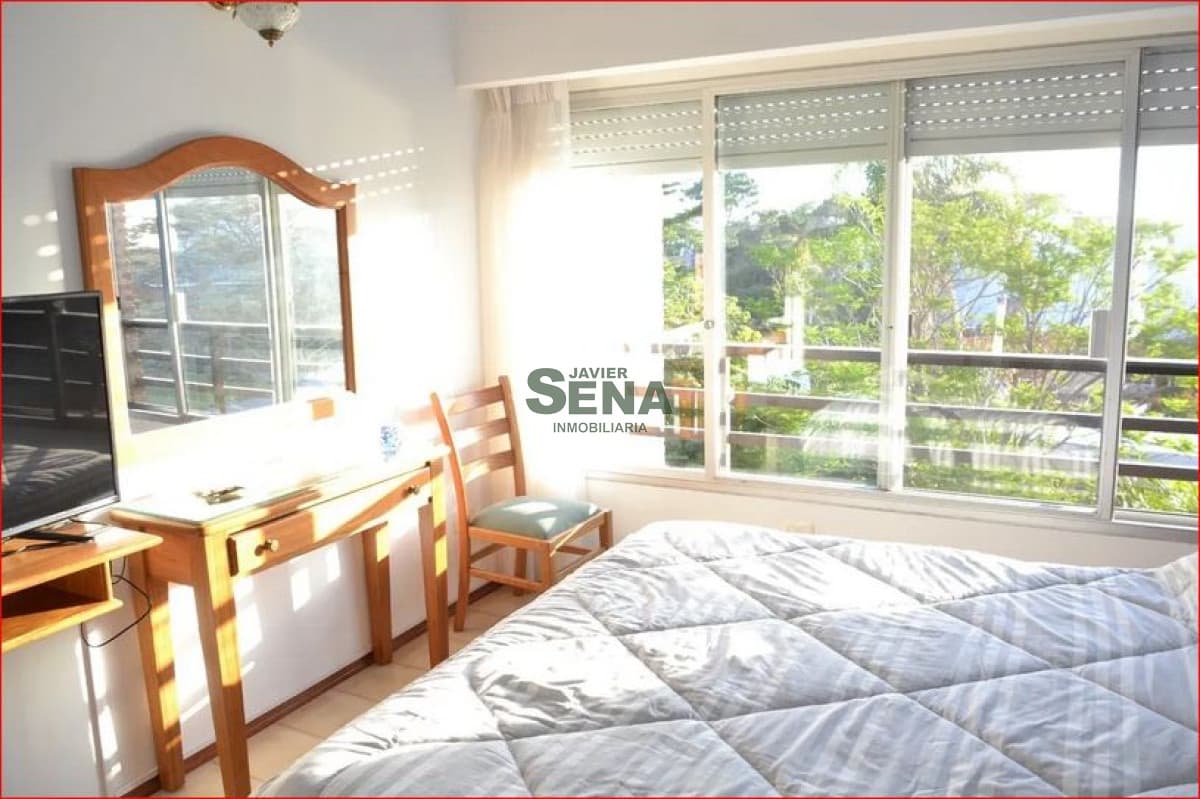 Alquiler, venta de apartamento en mansa, 2 dormitorios, 2 baños, buena vista.