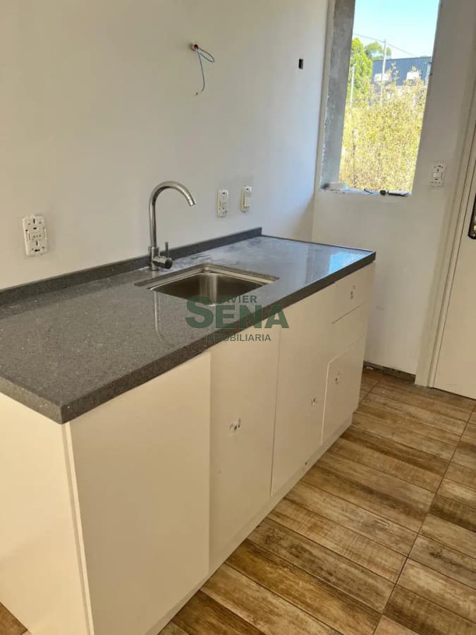 Venta de Apto 1 dormitorio, baño, estacionamiento, a estrenar, pago en cuotas.