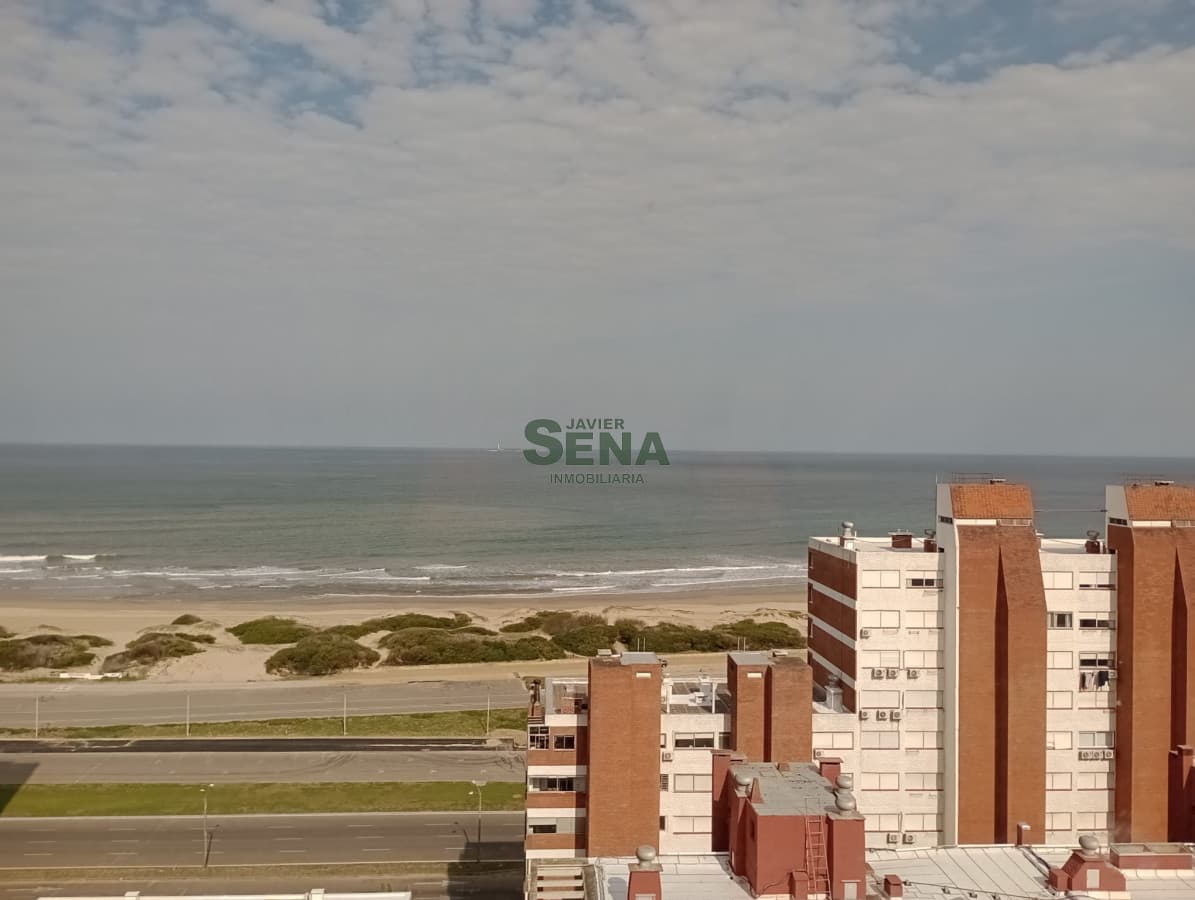Alquiler de apartamento en la brava, 1 dormitorio, baño, terraza y buena vista.