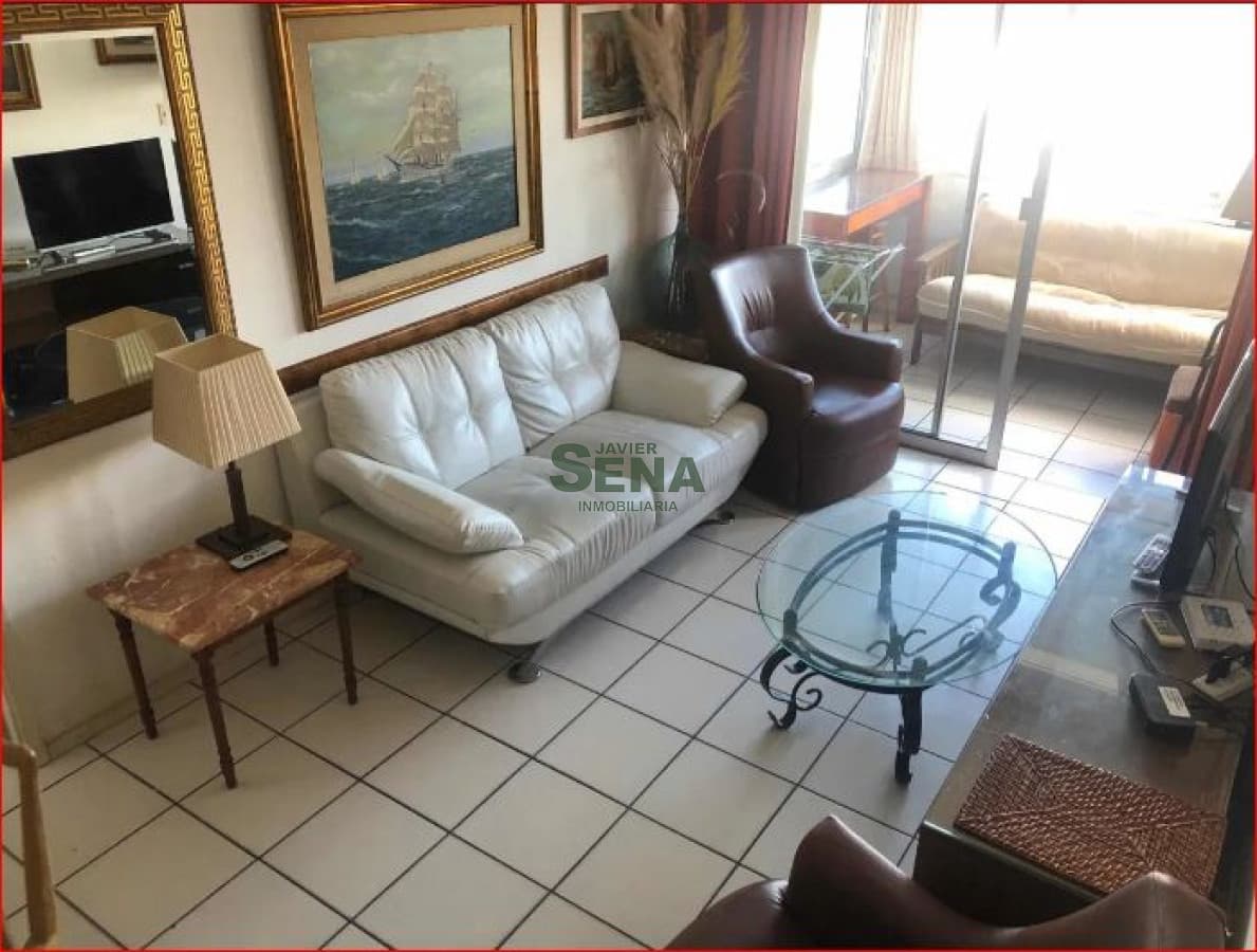 Alquiler de apartamento en la Roosevelt, 3 dormitorios, 2 baños, piscina, cerca de todo.