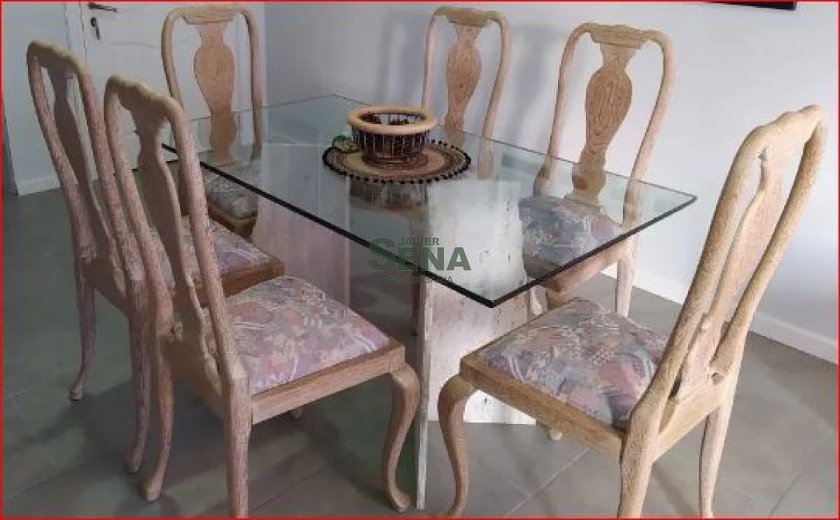 Venta y Alquiler de apartamento en la Mansa, 1 dormitorio y medio, baño con servicios.