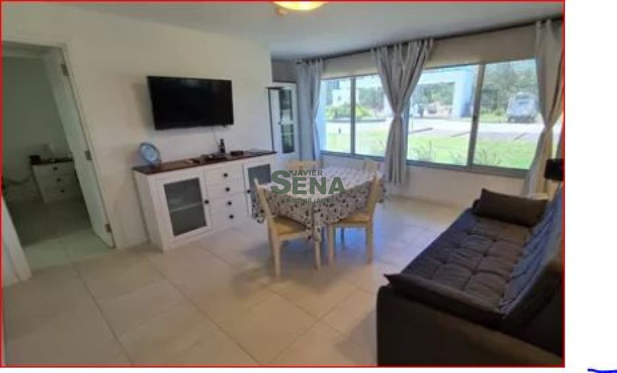 Alquiler de apartamento en la Roosevelt, 1 dormitorio, baño, todos los servicios.