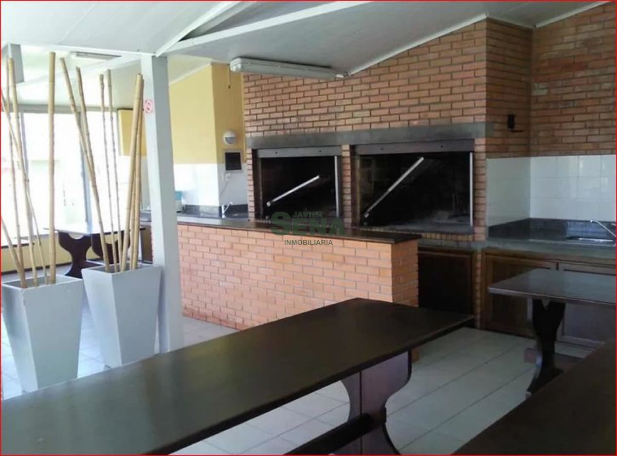 Alquiler de apartamento en la Peninsula, 3 dormitorios, 2 baños, buena vista y todo cerca.