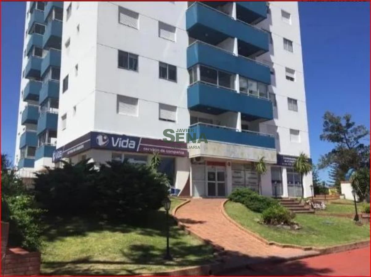 Alquiler de apartamento en la Roosevelt, 3 dormitorios, 2 baños, piscina, cerca de todo.