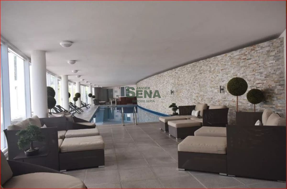 Alquiler y venta de apartamento en la Brava, 3 dormitorios, 4 baños, todos los servicios.