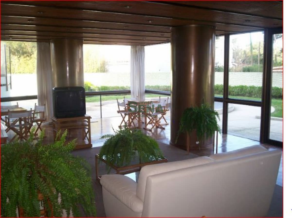 Venta de apart en la Roosevelt, 3 dorm, 3 baños, balcon, servicios.