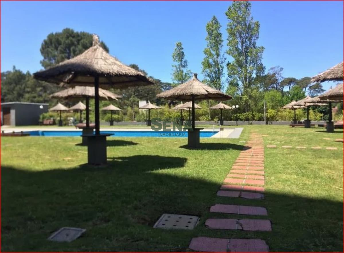 Alquiler de apartamento en la Roosevelt, 2 dormitorios, 2 baños, piscina, cerca de todo.