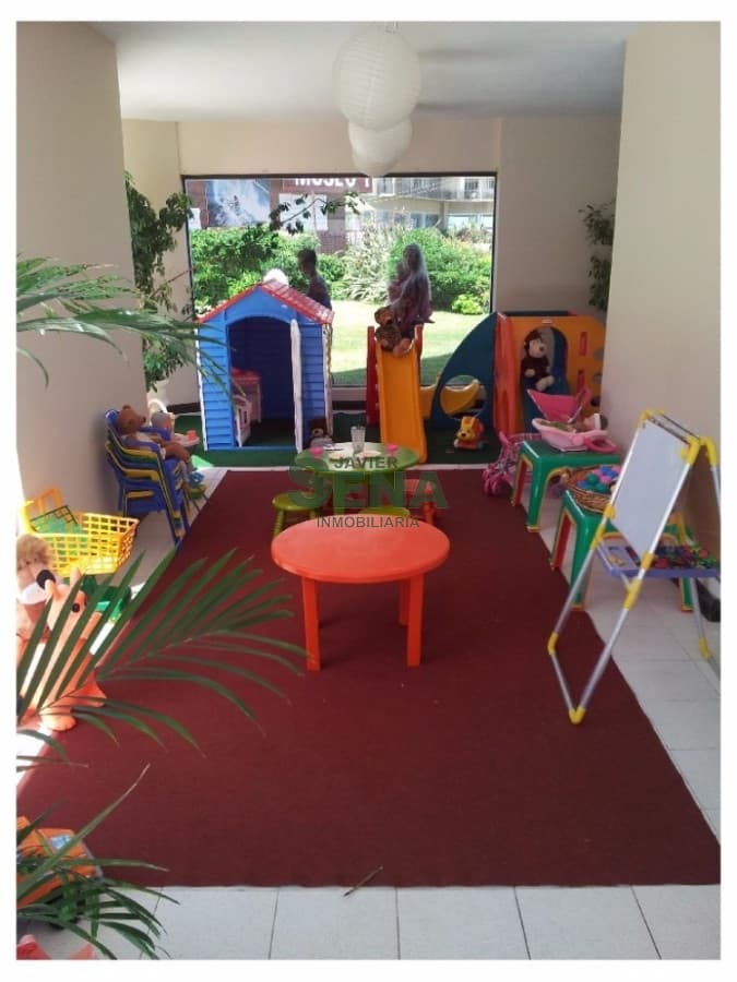 Alquiler de apartamento en la Brava, 1 dormitorios, 1 baños, piscina, servicios.