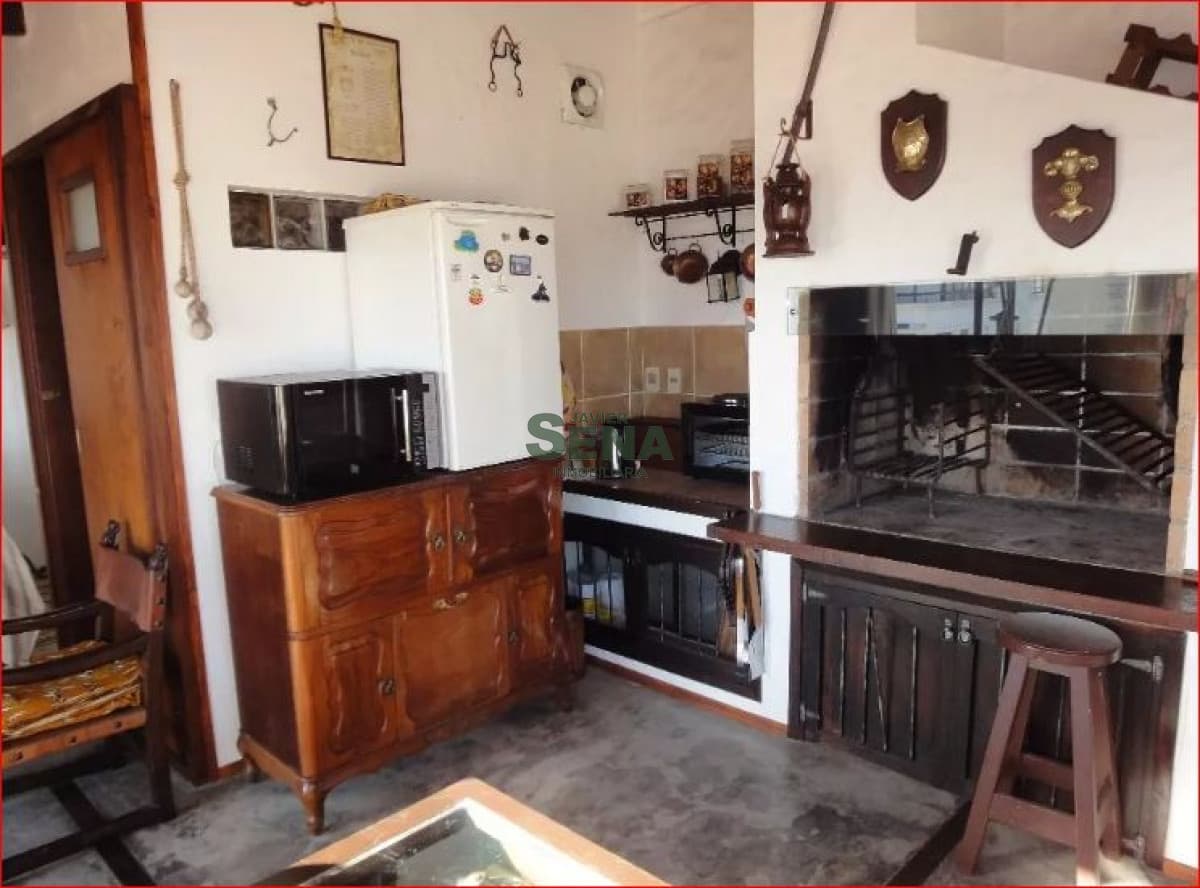 Alquiler de apartamento en la Peninsula, 1 dormitorio, baño, balcon, buena vista.-