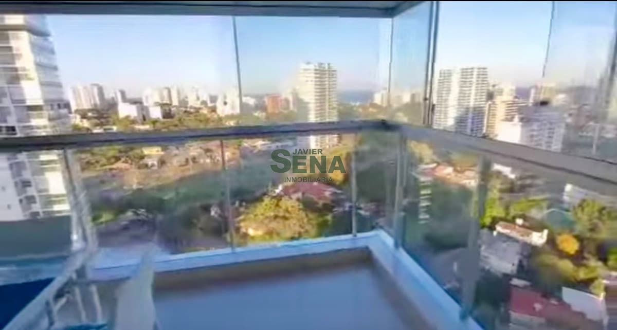 Venta y alquiler de apart de 2 dormit en playa mansa con vista con amenities.