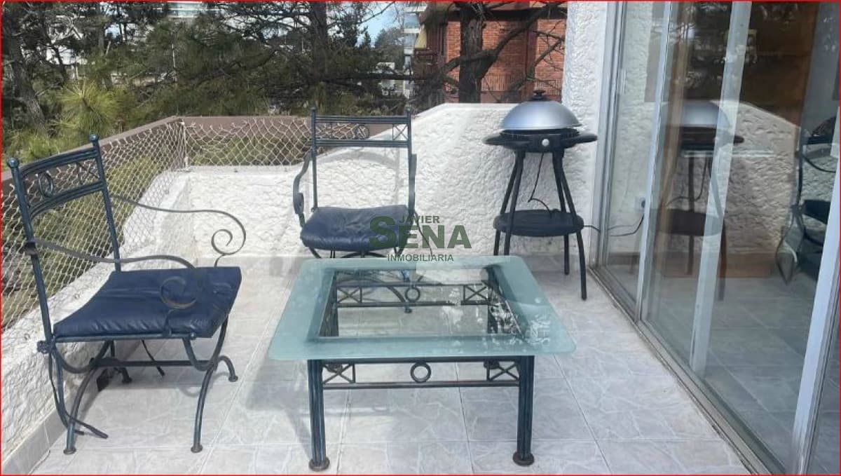 Alquiler de apartamento en la Roosevelt, 1 dormitorio, baño, cerca del mar con balcon.