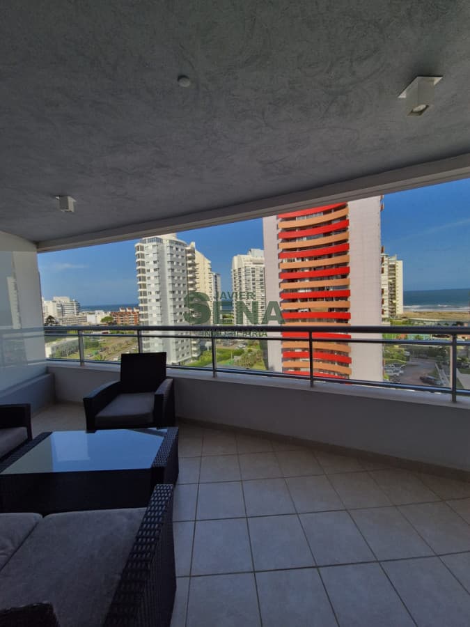 Alquiler temporal en Aidy Grill de apartamento, de 3 dorm y 2 baños con amenities
