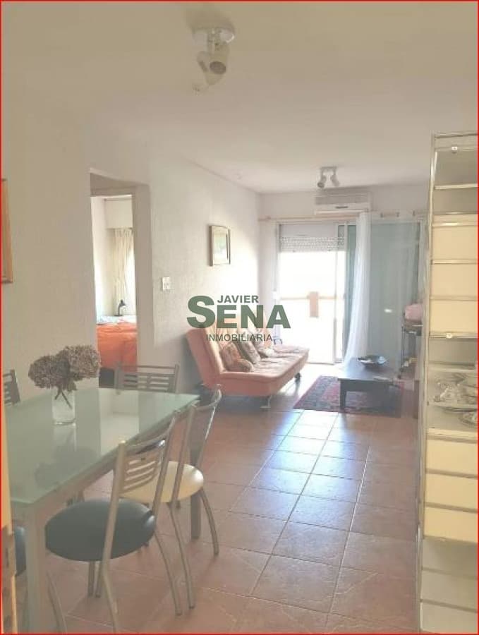Alquiler de apartamento en la Brava, 1 dormitorio, baño, a metros del mar.