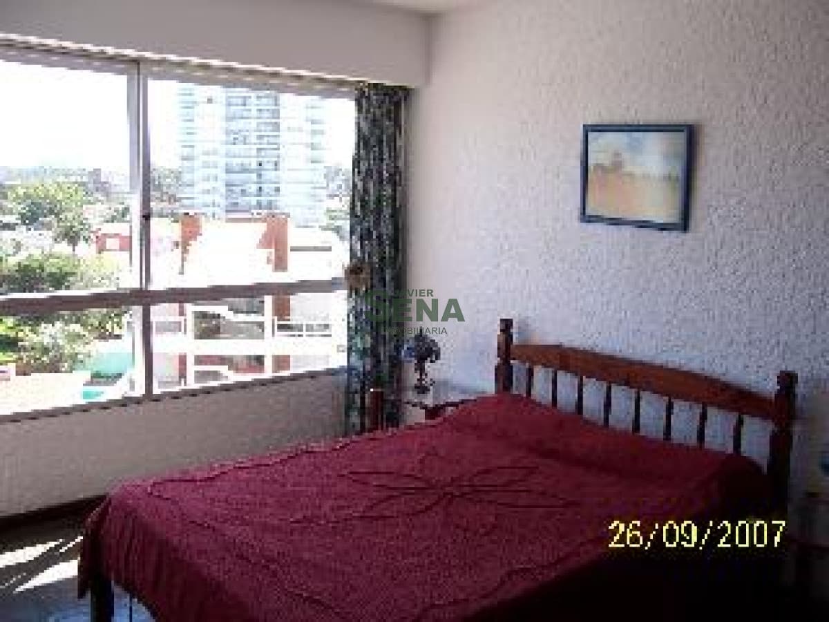 Venta y alquiler en la Brava, 1 dormitorio, baño, con servicios, piscina.