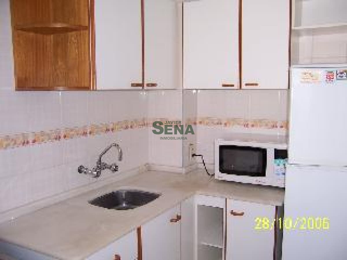 Venta y alquiler de apartamento en la Brava, 2 dormitorios, 2 baños,  con servicios.