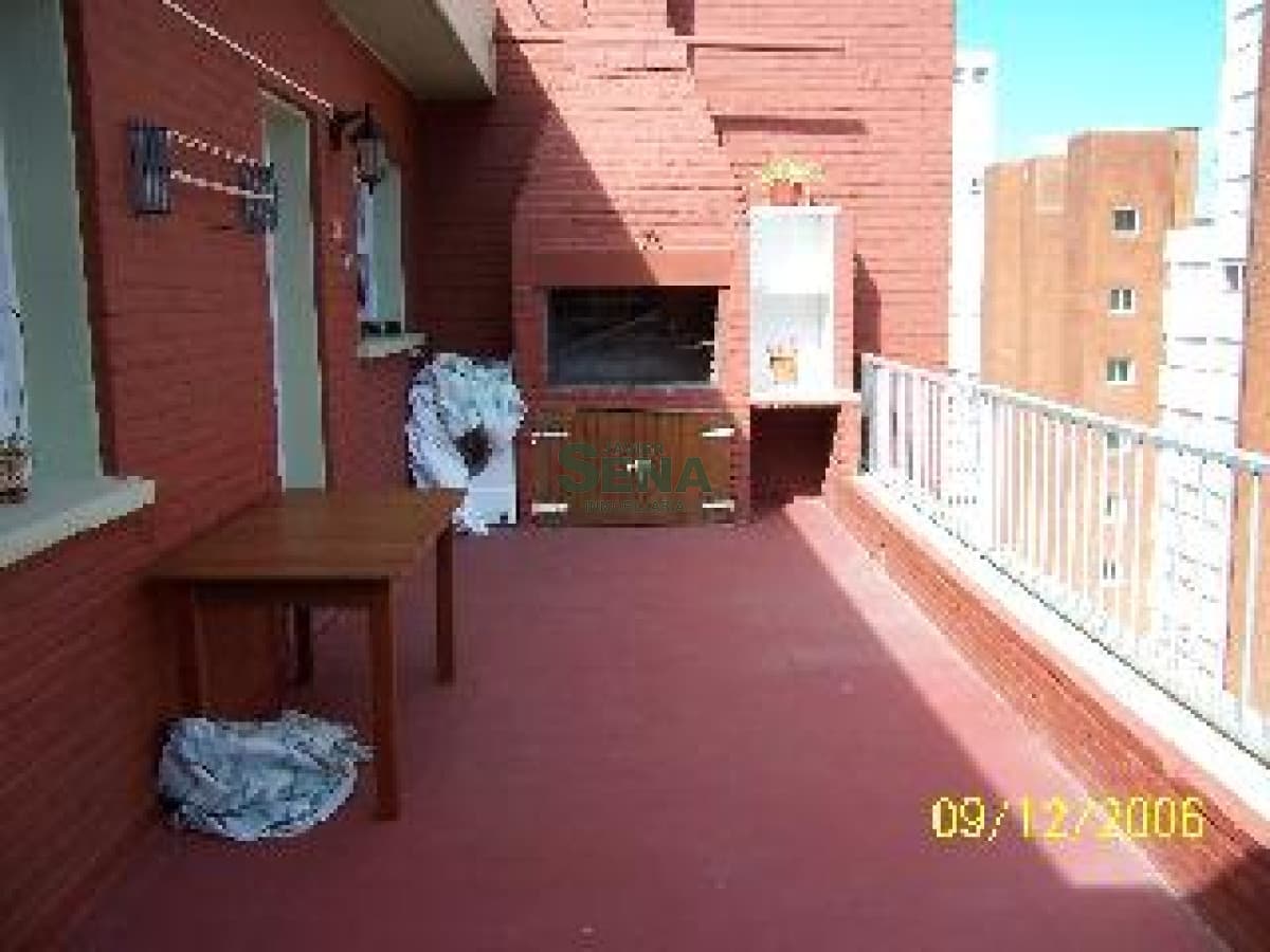 Venta y alquiler en la Brava, 3 dormitorios, 3 baños, buena vista.
