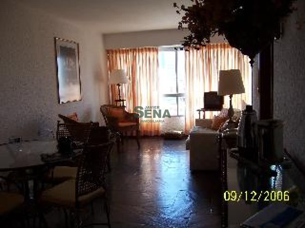 Venta de apartamento en la Brava, 1 dormitorio, baño, vista y servicios.