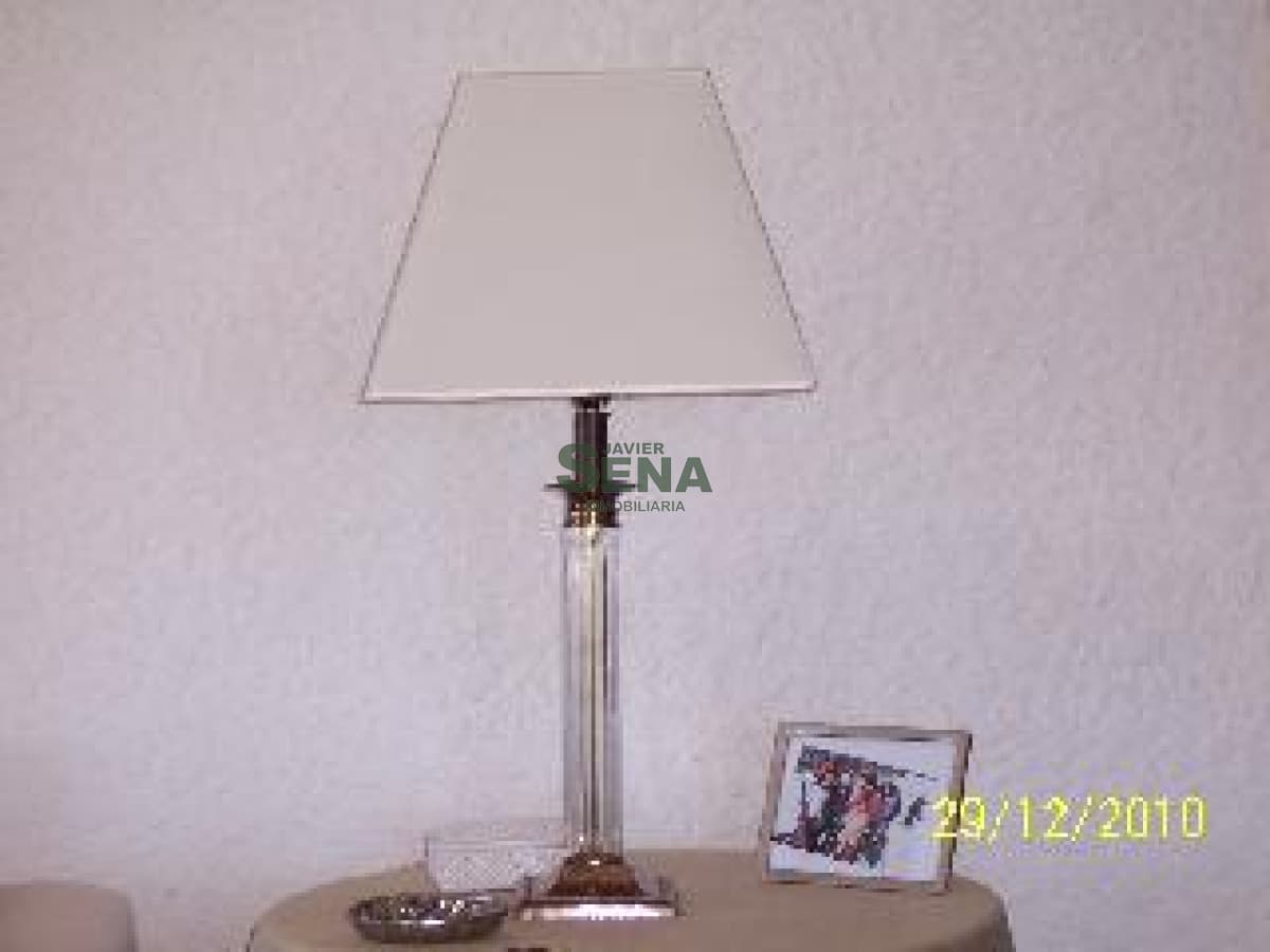 Venta y alquiler en la Brava, 3 dormitorios, 2 baños, piso alto con balcon y vista.