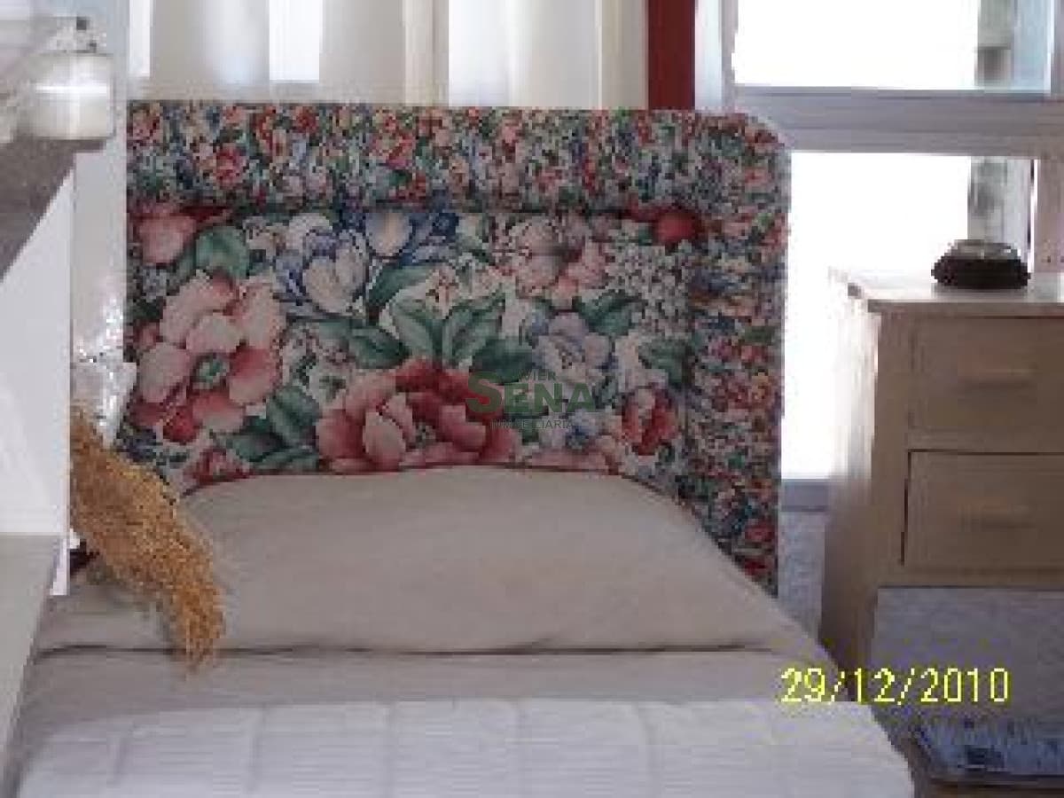 Venta y alquiler en la Brava, 3 dormitorios, 2 baños, piso alto con balcon y vista.