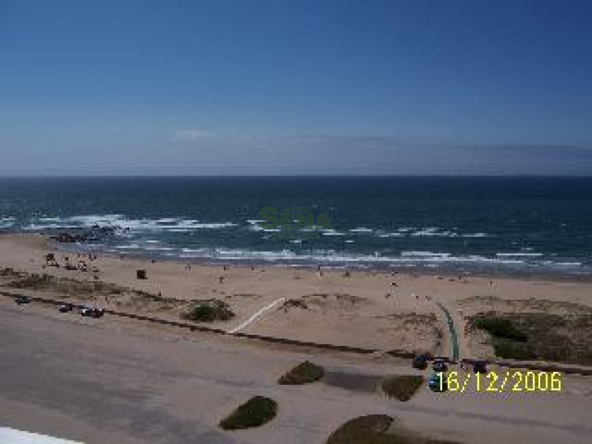 Alquiler y venta en la Brava, 1 dormitorio, baño, la mejor vista.