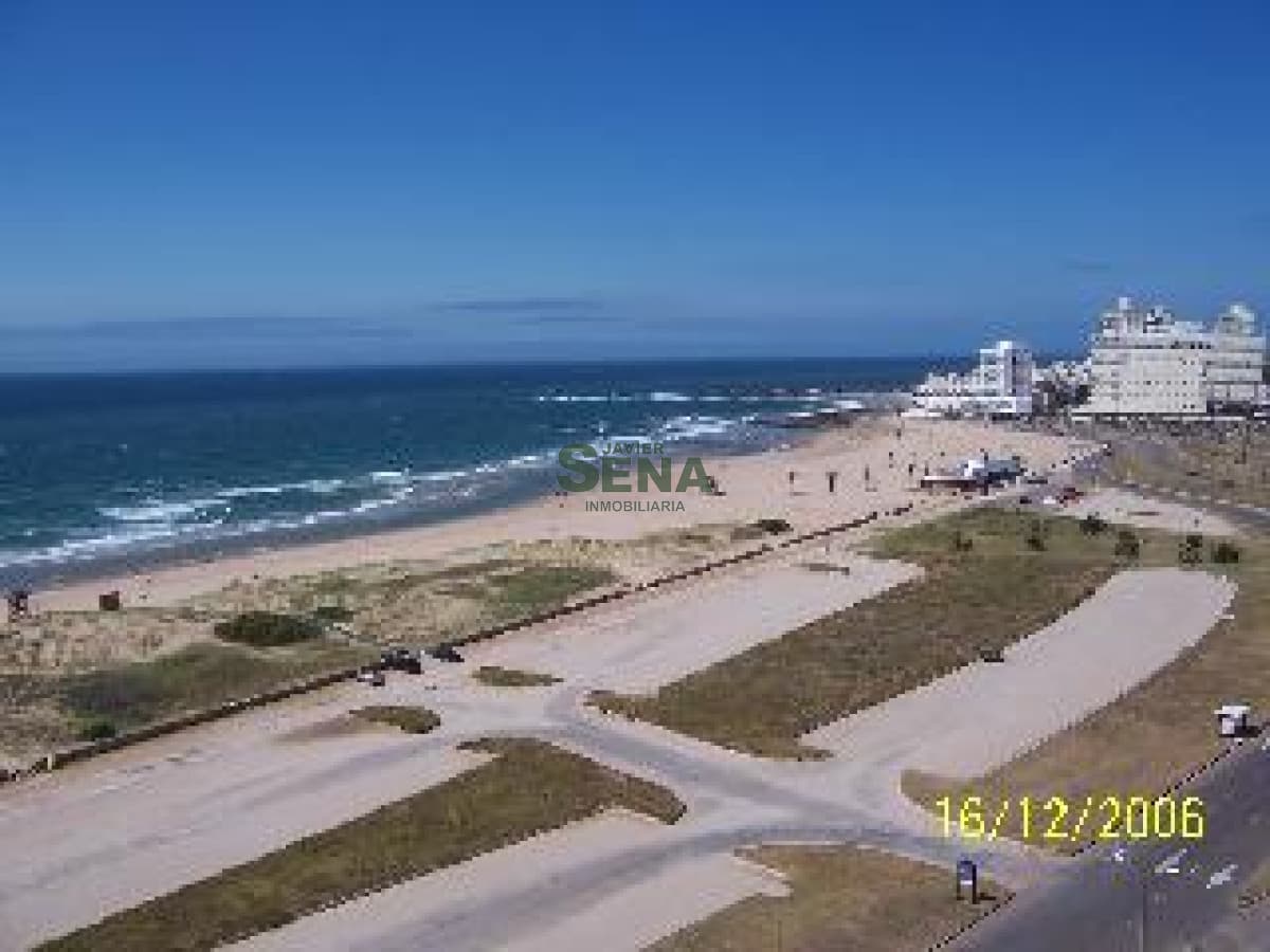 Alquiler y venta en la Brava, 1 dormitorio, baño, la mejor vista.