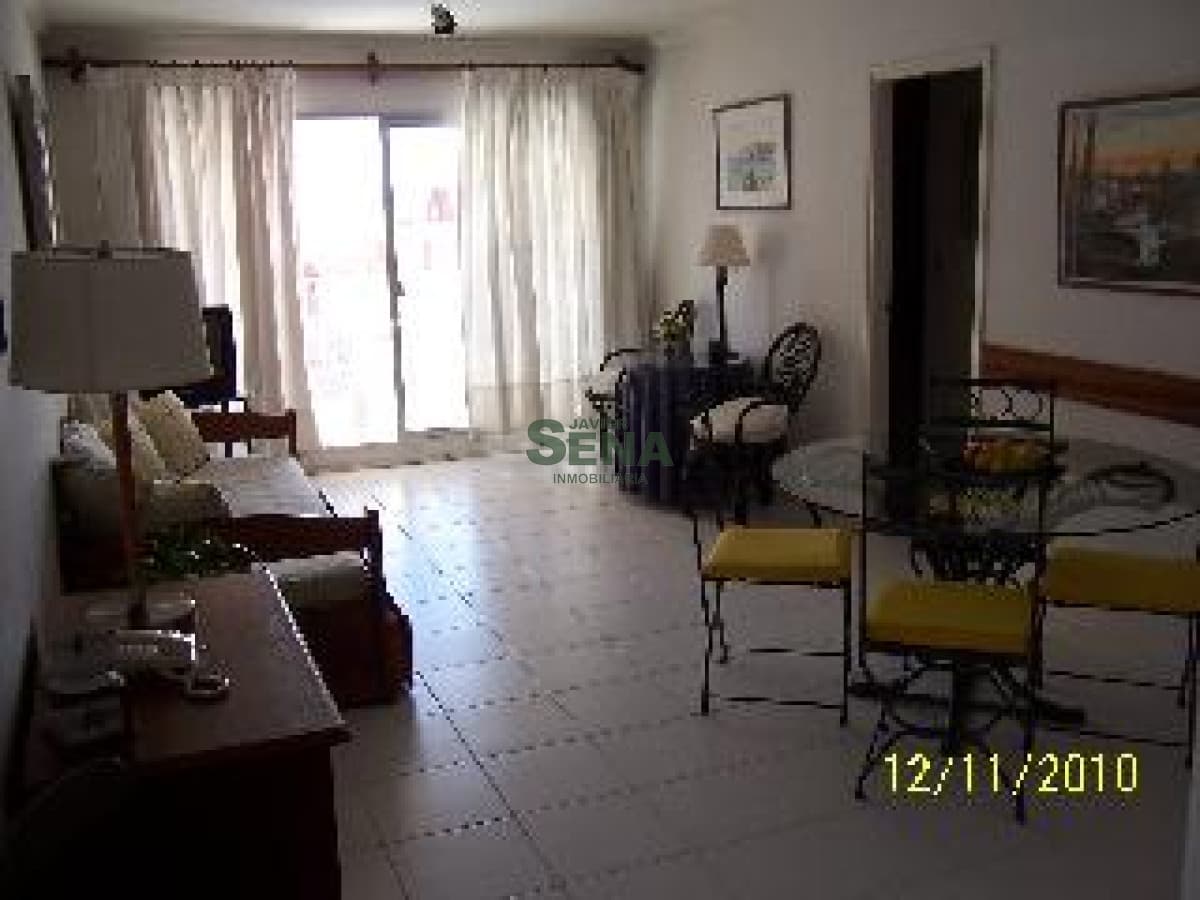 Alquiler de apartamento en la Brava, 1 dormitorio y medio, baño, linda vista