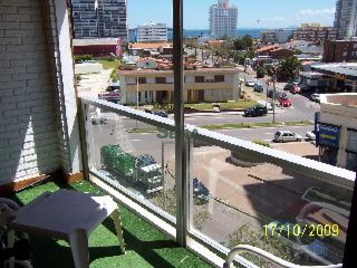 Venta y alquiler Brava, 1 dormitorio, baño, lindo apartamento.
