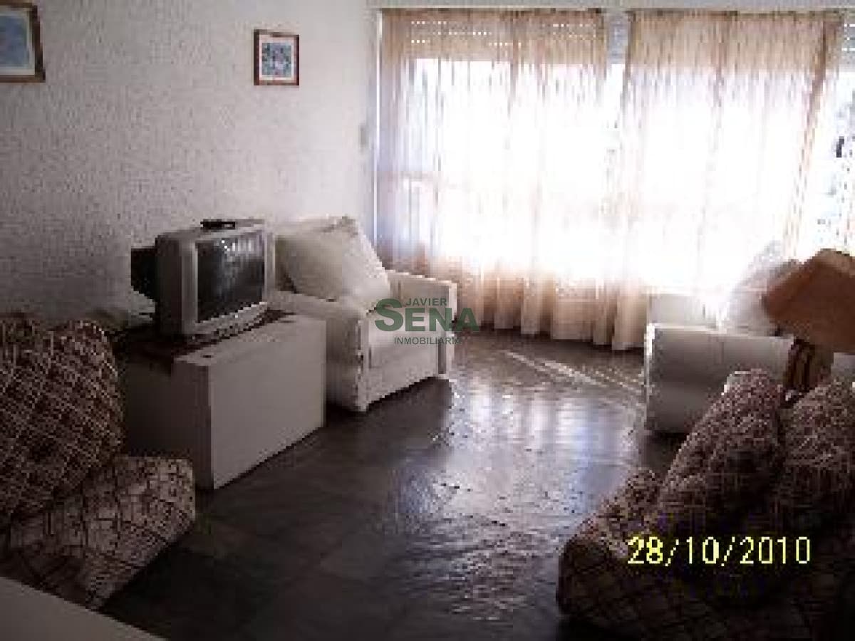 Venta y alquiler de apartamento en la Brava, 1 dormitorio, baño, con servicios y vista
