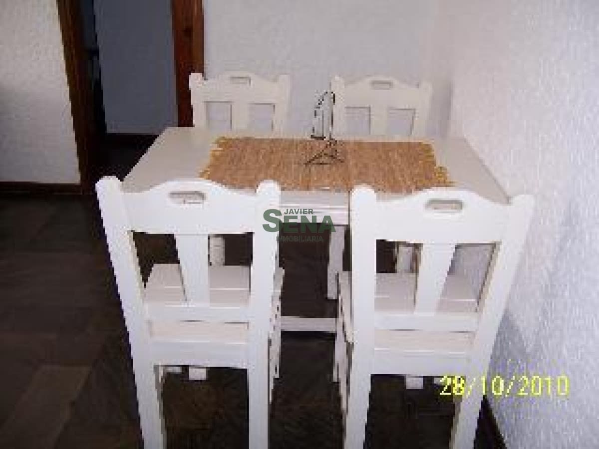 Venta y alquiler de apartamento en la Brava, 1 dormitorio, baño, con servicios y vista
