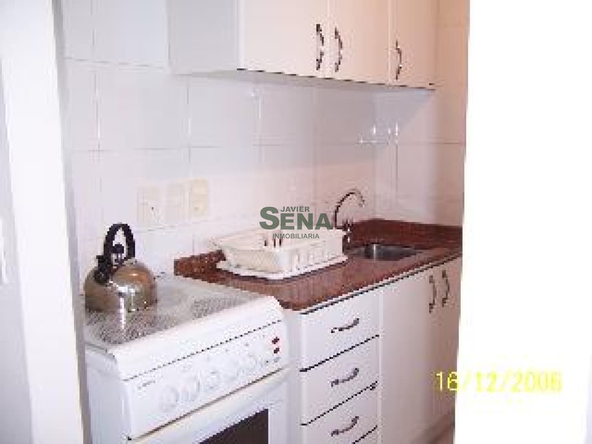 Brava, 1 dormitorio y medio, con todos los servicios.